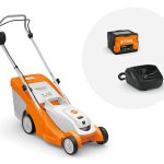 Mașină de tuns iarba RMA 239 SET cu AK 30 şi AL 101